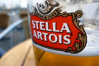 Пиво Stella Artois. Фото: WilTrap/flickr.com