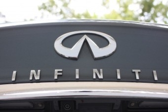 Логотип Infiniti. Фото: ridelust.com