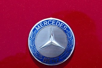 Логотип Mercedes-Benz. Фото: Peter2290/flickr.com