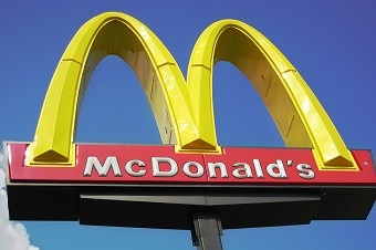 Логотип McDonalds. Фото: Bravo Six Niner Delta/flickr.com
