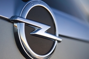 Логотип Opel. Фото: motor.ru