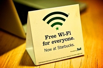 Wi-Fi в Starbucks. Фото: BrennanSchnell/flickr.com