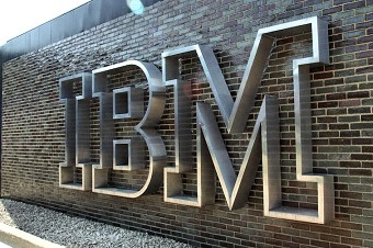 Логотип IBM. Фото: Aynchent1/flickr.com