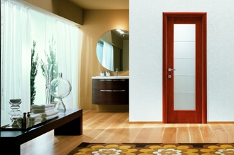 Цветом двери можно подчеркнуть дизайн помещения. Фото: ldoors.ru, qip.ru